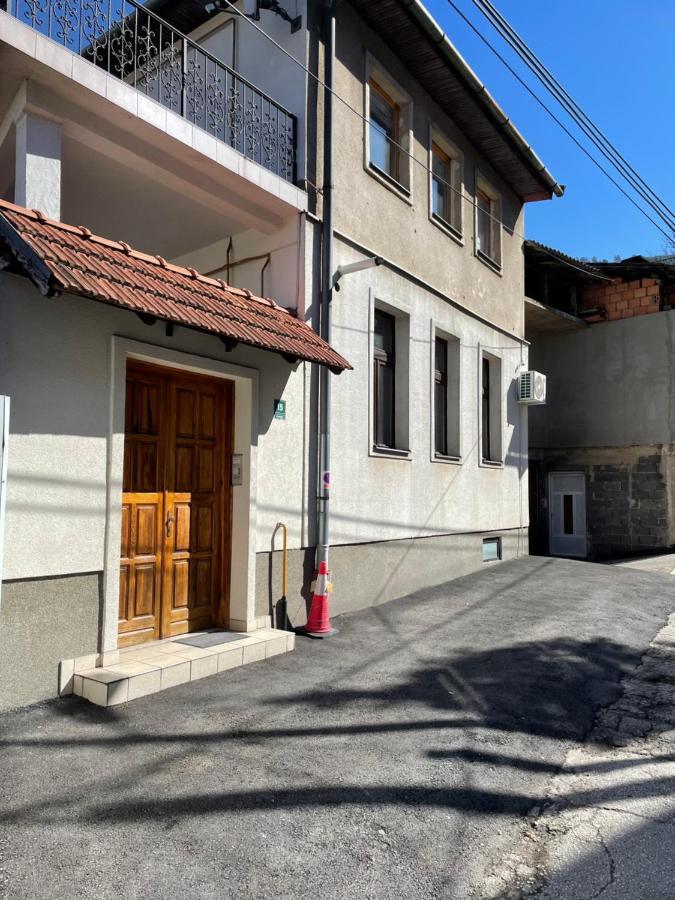 Vila Rijad Сараево Экстерьер фото